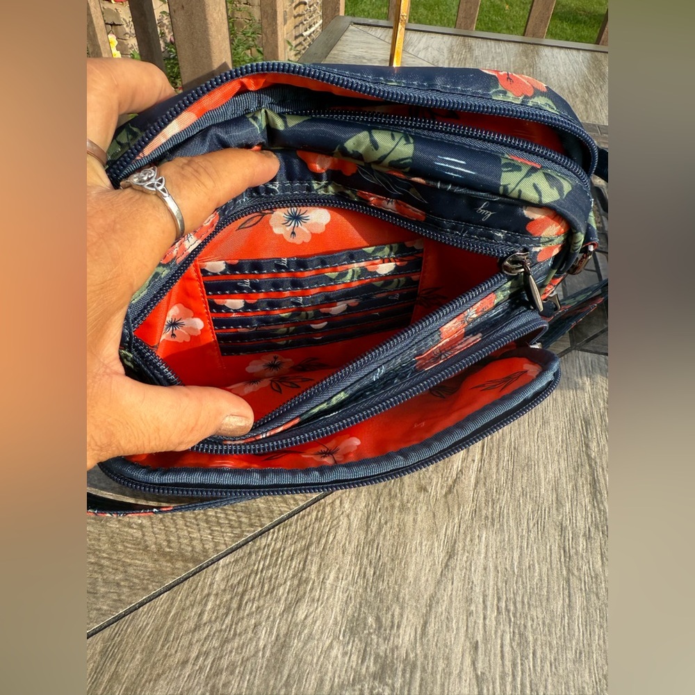EUC! Lug Floral Crossbody Bag - Navy and Red Many Pockets Travel - Picture 8 of 11